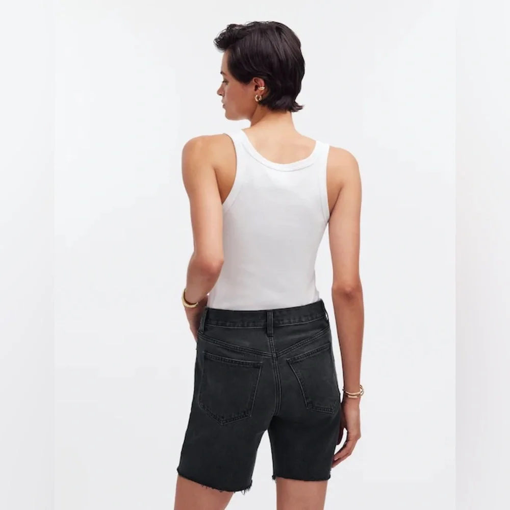 NWT Madewell Women's Black Long Denim Shorts in Kelm Wash - 25